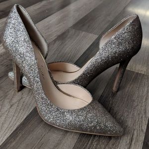Gold Jessica Simpson heels, size 8M